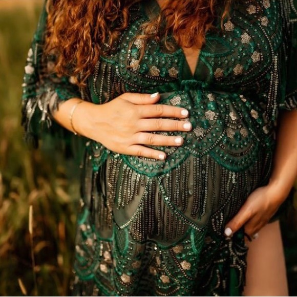 Emerald Tulle and Sequin Boho-Style Gown - Perfect for Maternity Photo Shoot - Picture 2 of 9